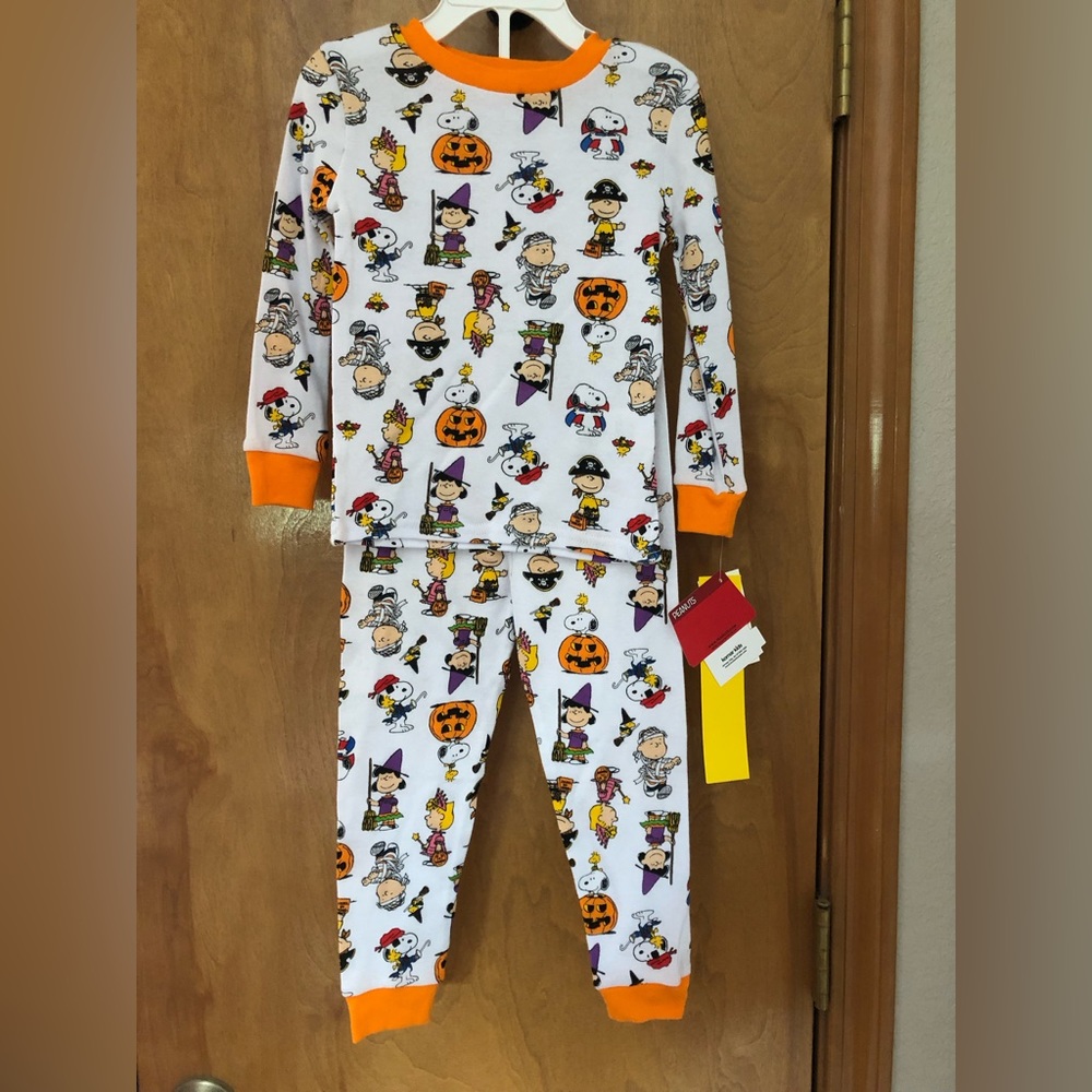 Peanuts Snoopy Woodstock pumpkin Halloween 2 piece unisex pajama set